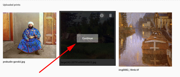 Sign-in screen with the Create an account button highlighted for new customers